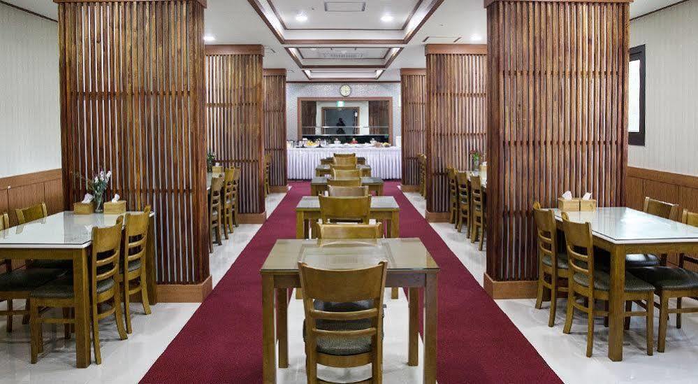 Ra Tourist Hotel Jeju Exterior photo